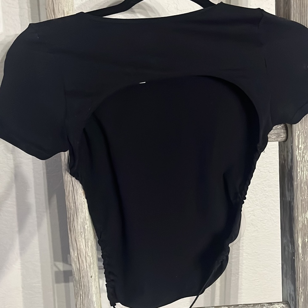 Backless Top - Picture 2 of 2